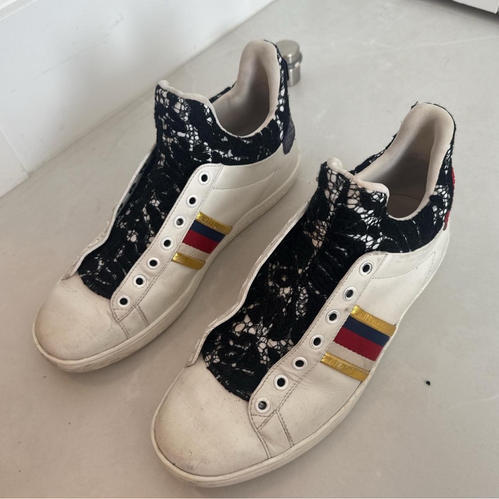 Gucci White and Black Sneakers with Multicolor Stripes